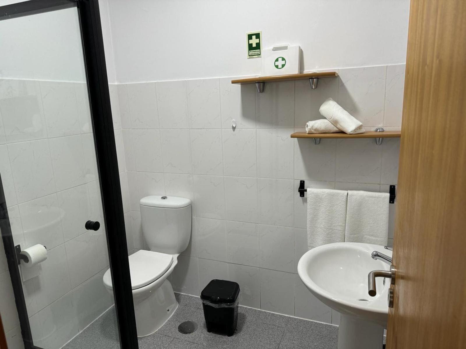 Alforra Residence 1-T2-Centro-Praias-Levadas 卡马拉-德洛布什 外观 照片